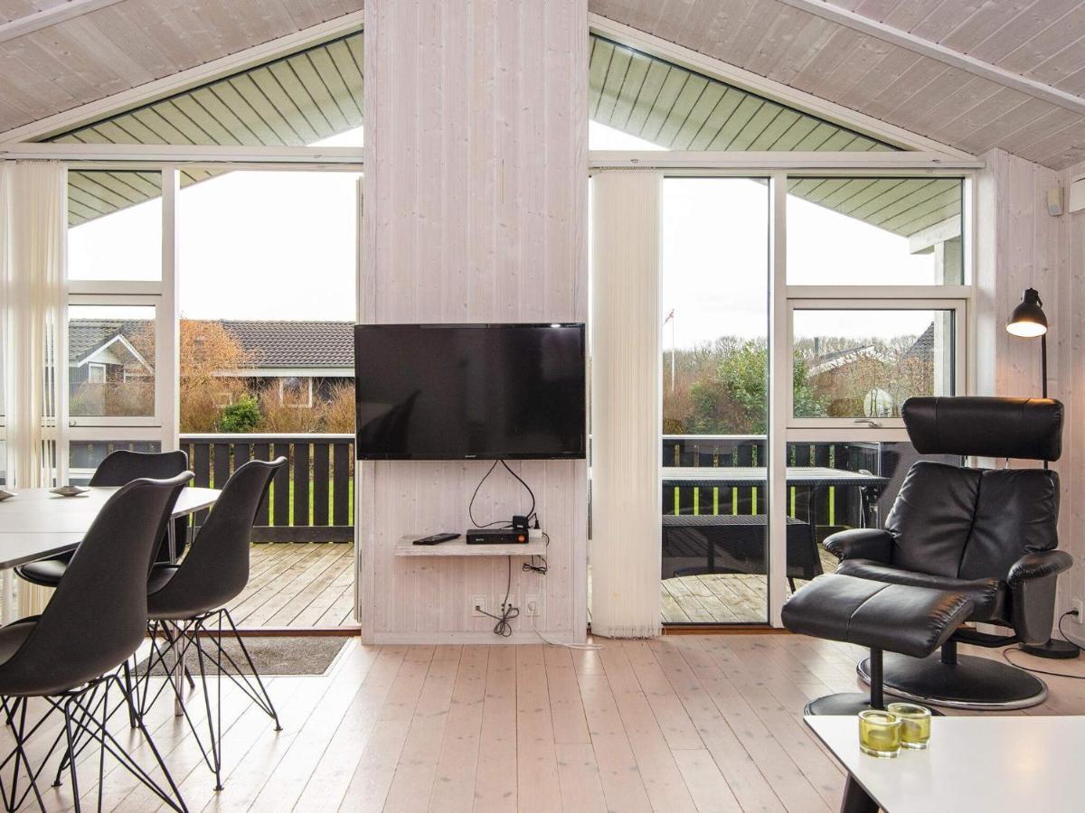 Three-Bedroom Holiday home in Juelsminde 18 Sonderby  Buitenkant foto