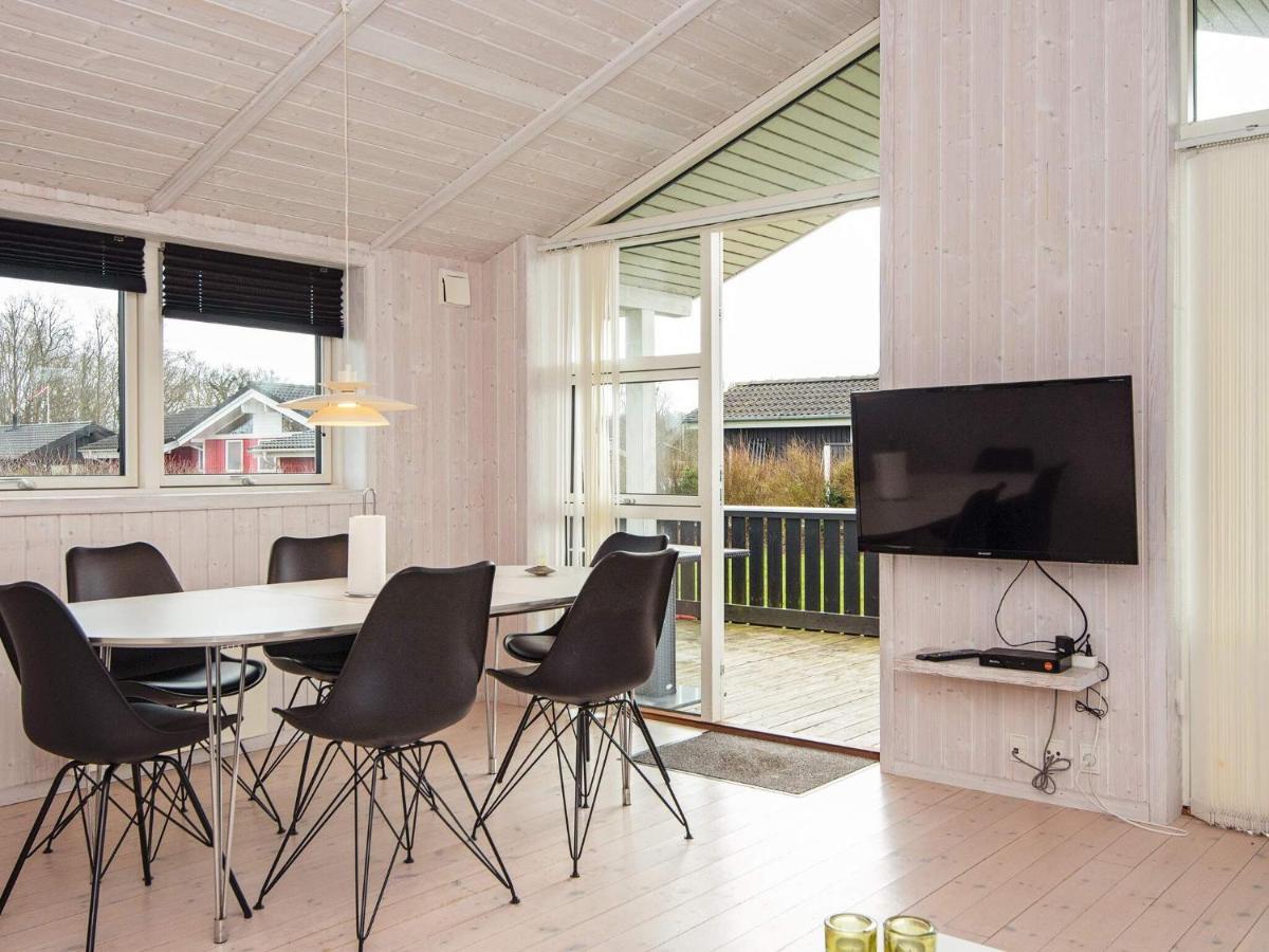 Three-Bedroom Holiday home in Juelsminde 18 Sonderby  Buitenkant foto