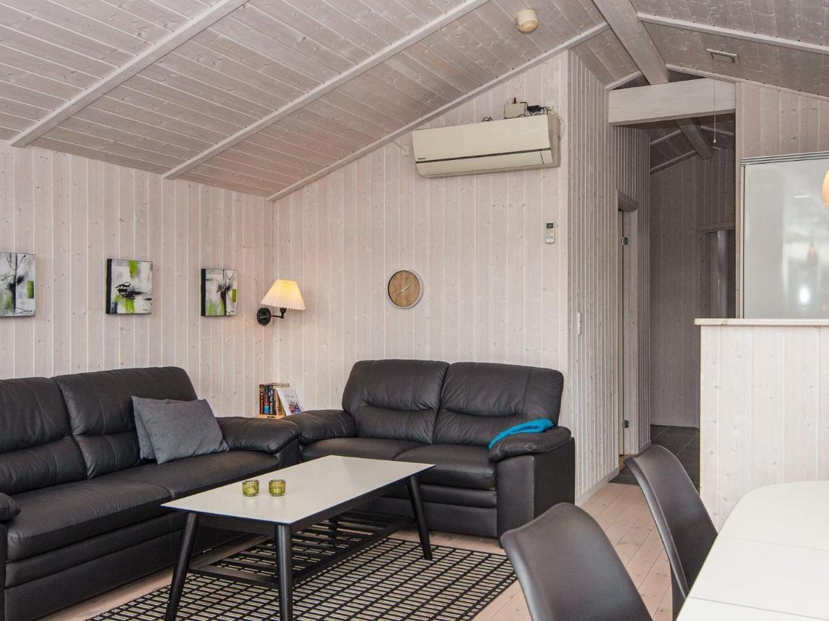Three-Bedroom Holiday home in Juelsminde 18 Sonderby  Buitenkant foto