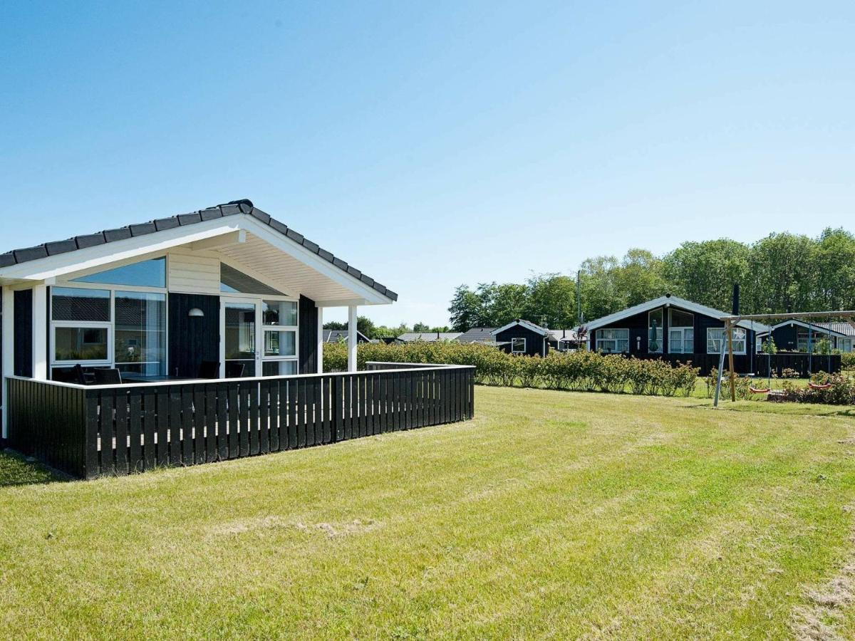 Three-Bedroom Holiday home in Juelsminde 18 Sonderby  Buitenkant foto